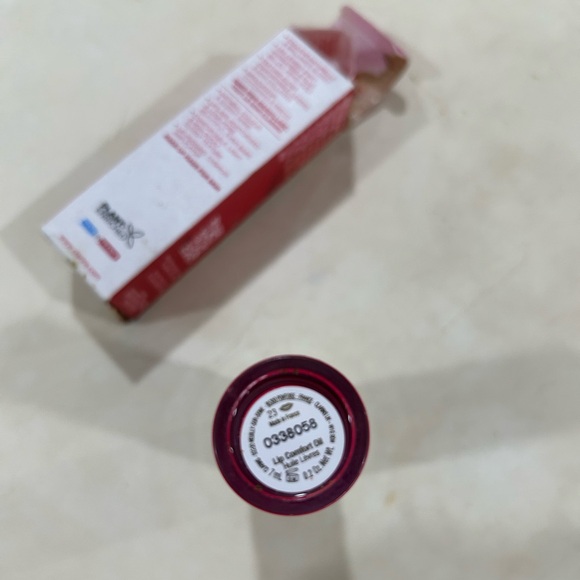 new Clarins lip comfort oil 09 Chocolate nib hydrating - Picture 3 of 4